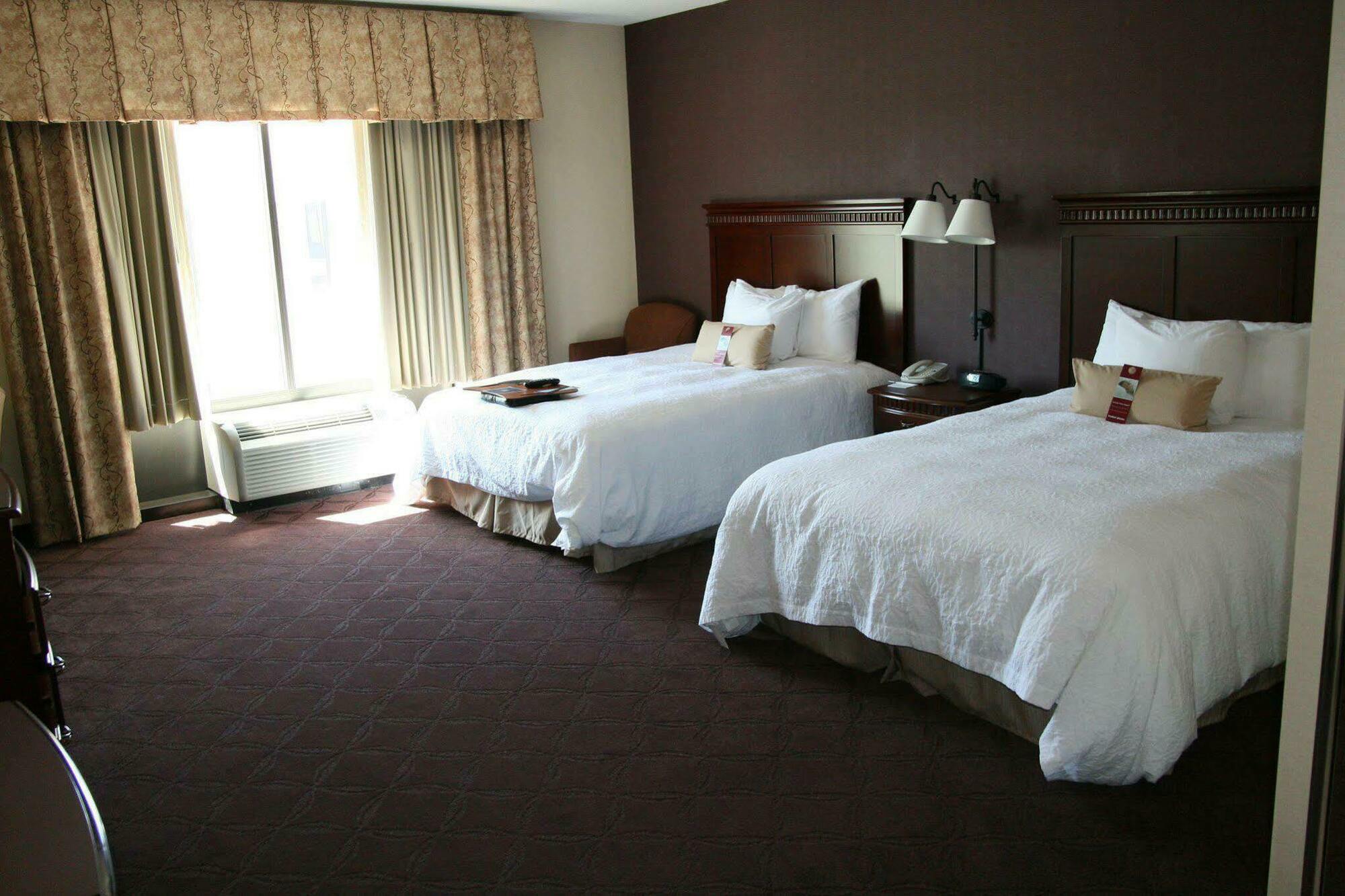 Hampton Inn & Suites Chesapeake-Battlefield Boulevard Номер фото